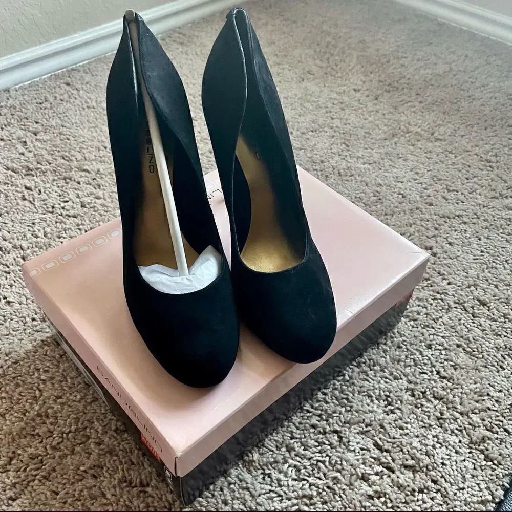Bandolino Marlene Black Suede Platform Pumps Heels 9.5 Wide NIB - Picture 2 of 5